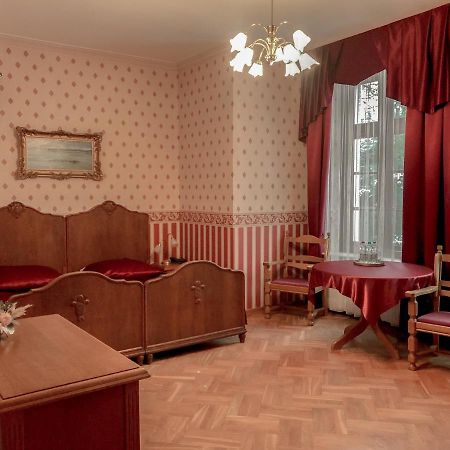 Palac Baloszyce Susz エクステリア 写真