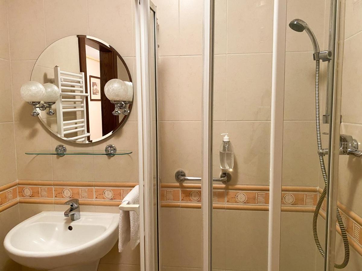 Palac Baloszyce Susz エクステリア 写真